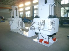 Six ton lifting head and tail type displacement machine